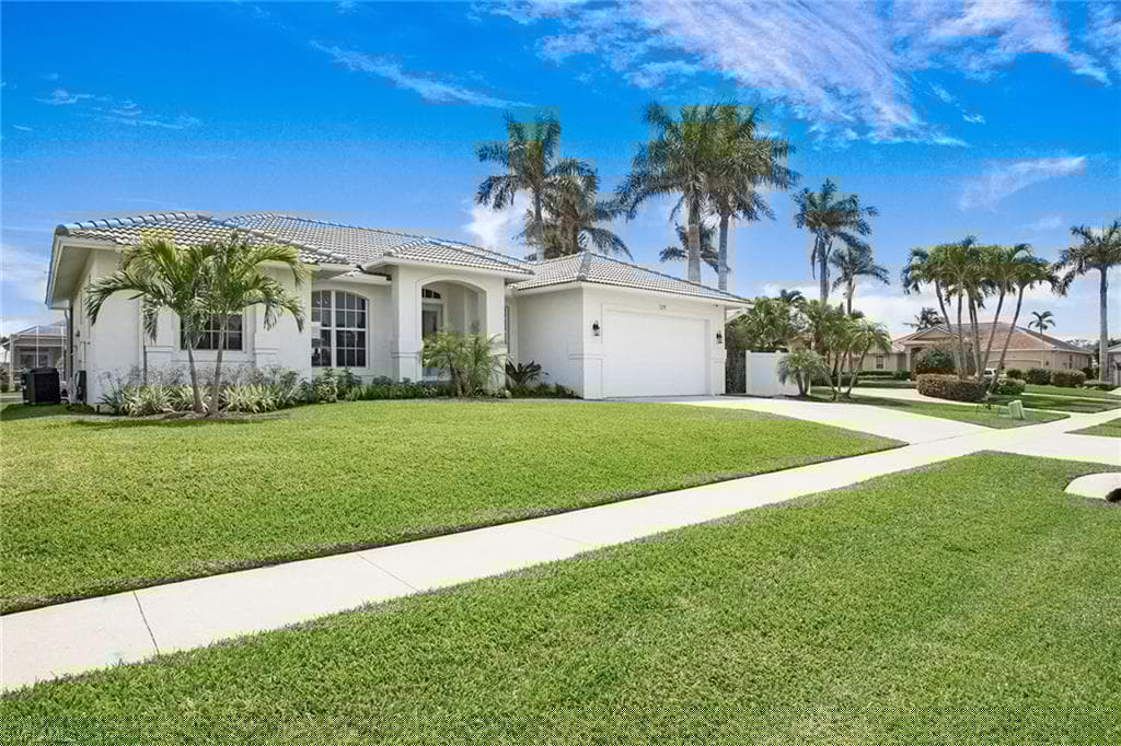129 Leeward Ct, Marco Island, FL 34145-2