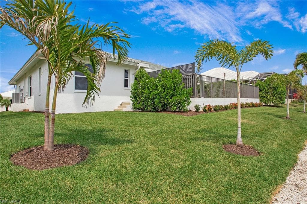 129 Leeward Ct, Marco Island, FL 34145-37