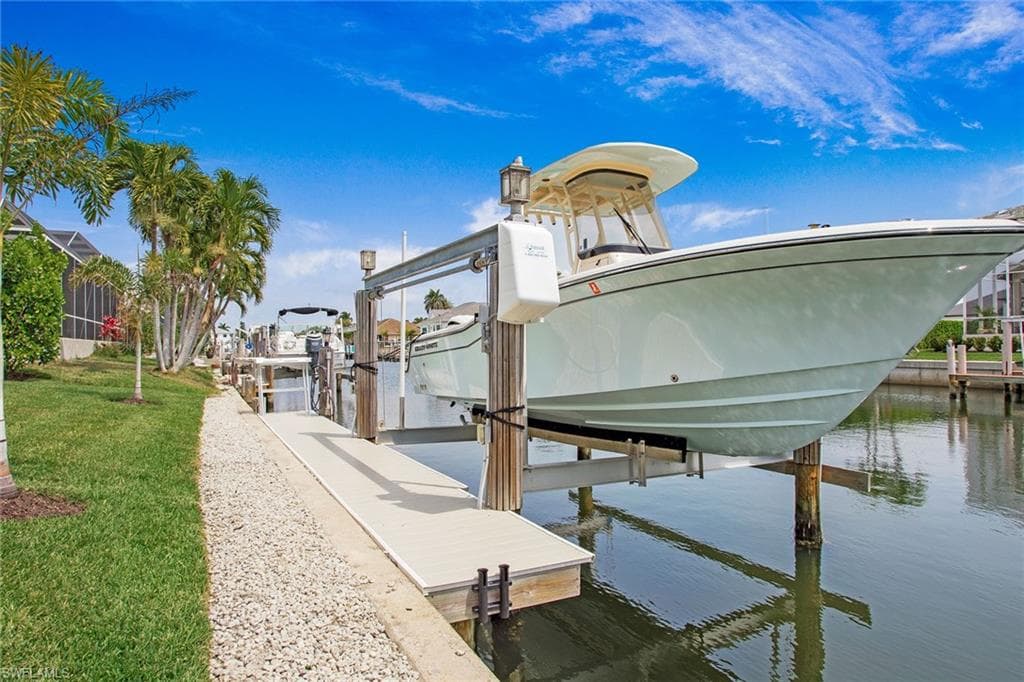 129 Leeward Ct, Marco Island, FL 34145-38