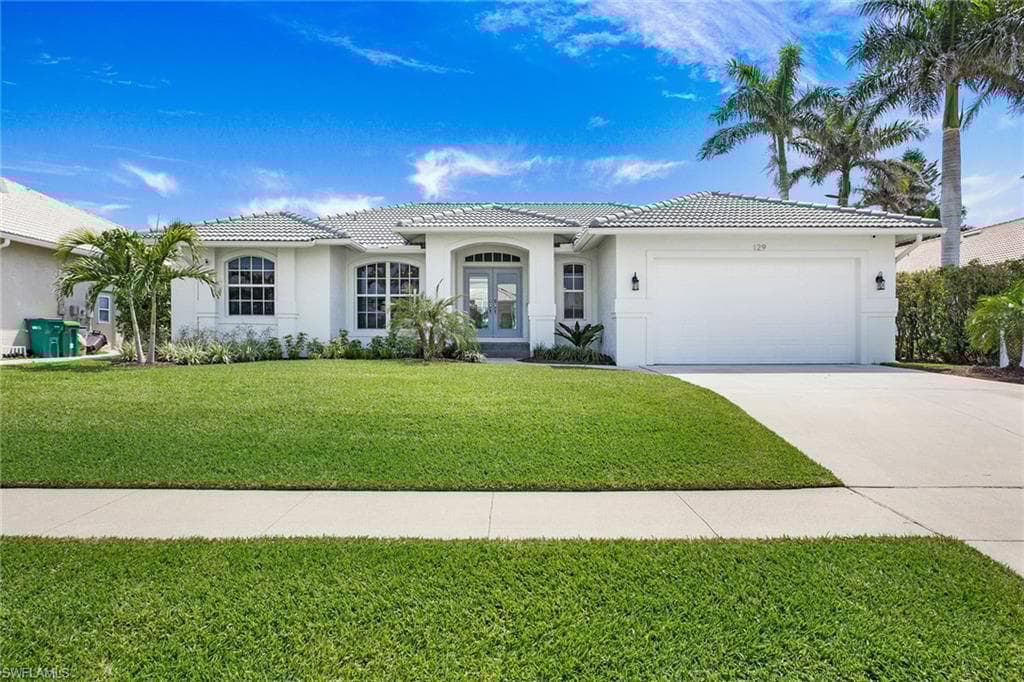 129 Leeward Ct, Marco Island, FL 34145-3