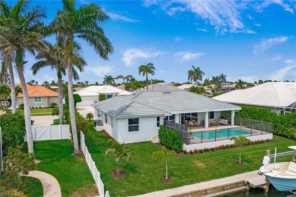 129 Leeward Ct, Marco Island, FL 34145-48