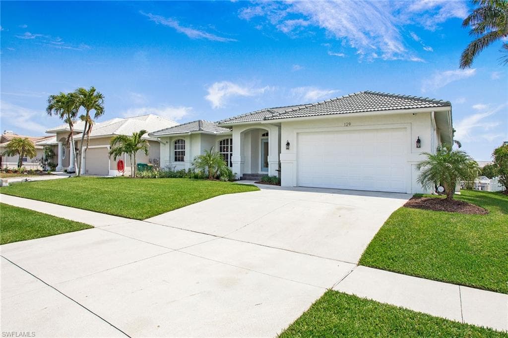 129 Leeward Ct, Marco Island, FL 34145-4