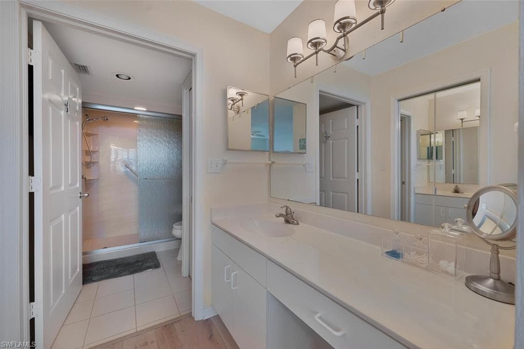 270 Naples Cove Dr 3304, Naples, FL 34110-9
