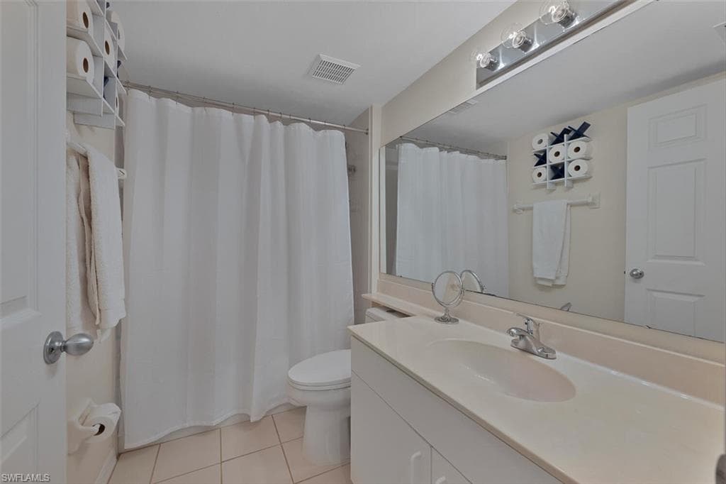 270 Naples Cove Dr 3304, Naples, FL 34110-11