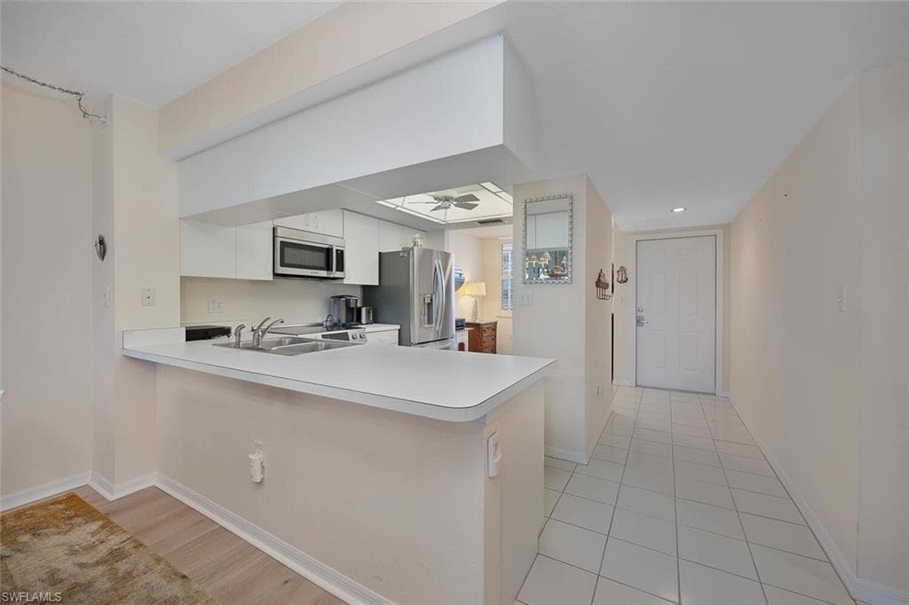270 Naples Cove Dr 3304, Naples, FL 34110-5