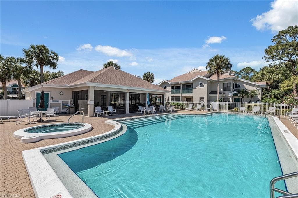 60 Emerald Woods Dr B1, Naples, FL 34108-15