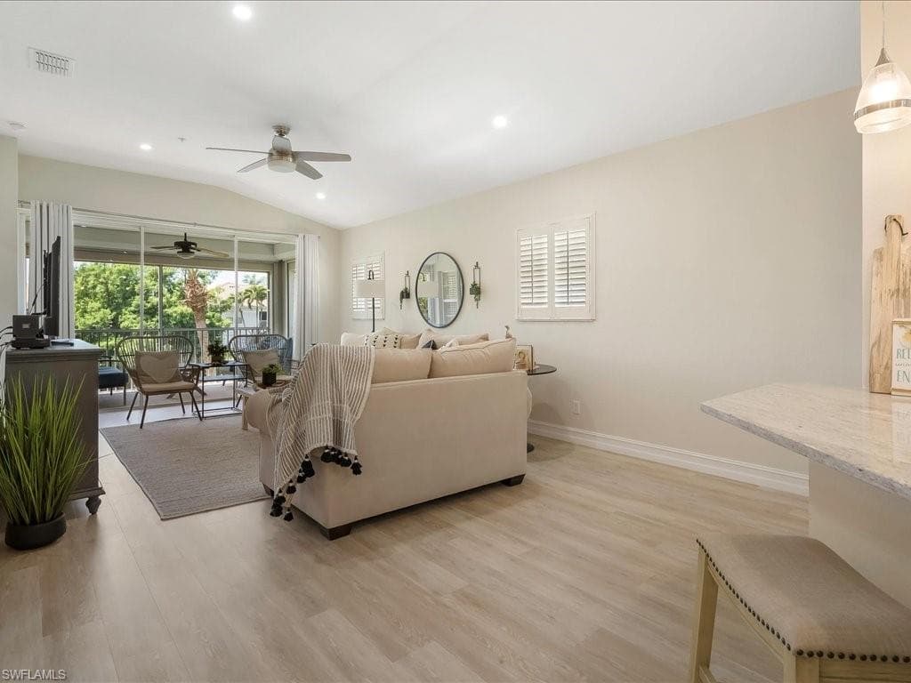 6927 Satinleaf Rd N 204, Naples, FL 34109-10