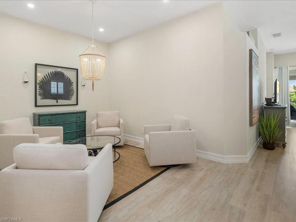 6927 Satinleaf Rd N 204, Naples, FL 34109-11