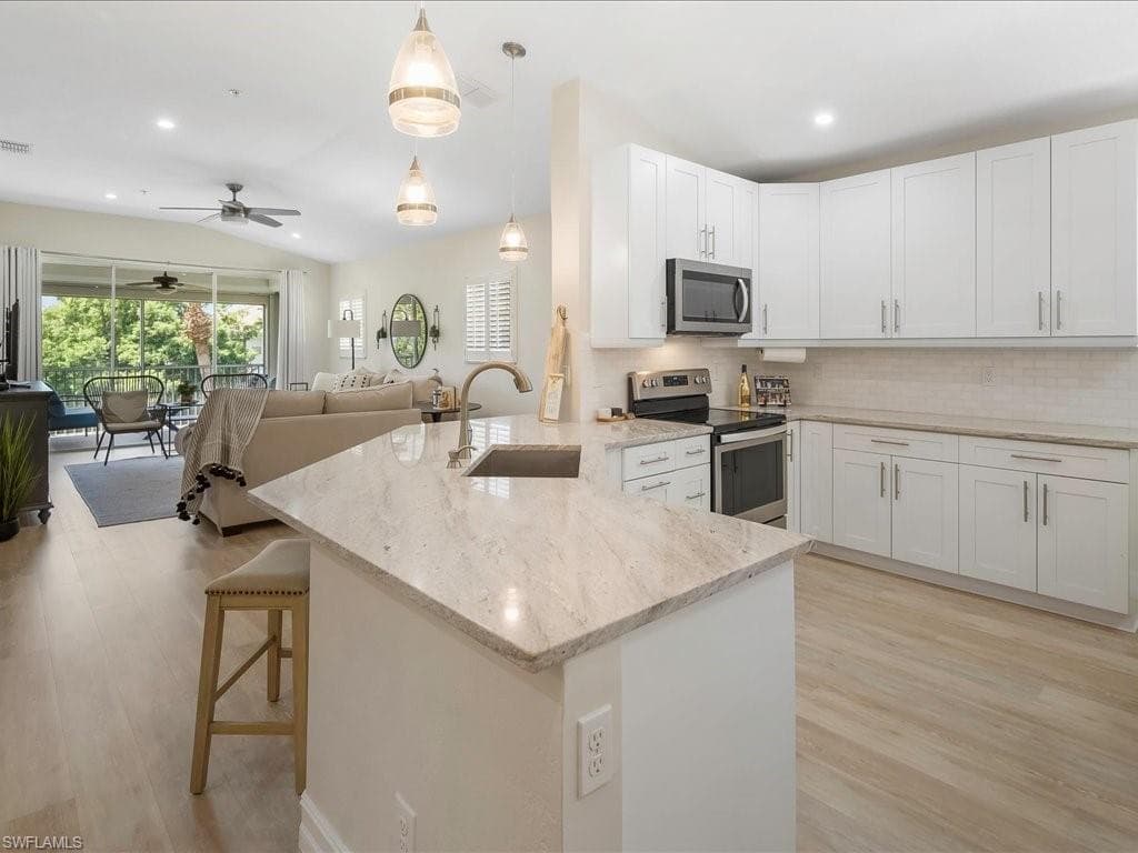6927 Satinleaf Rd N 204, Naples, FL 34109-14