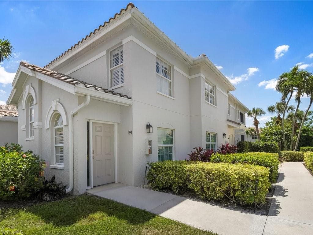 6927 Satinleaf Rd N 204, Naples, FL 34109-1