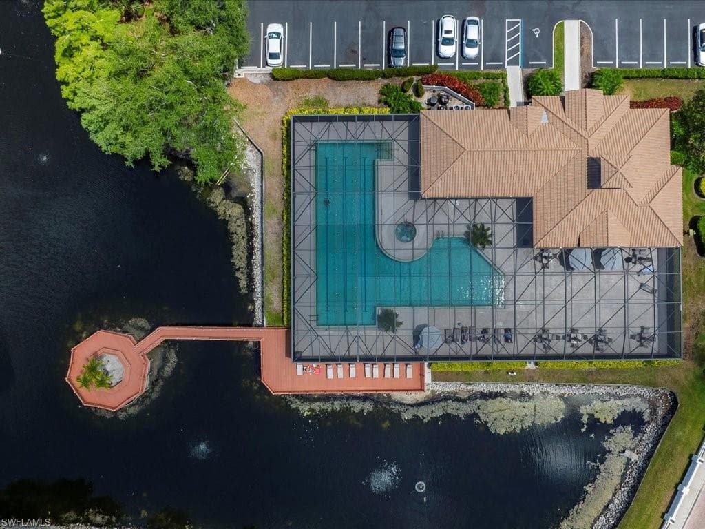6927 Satinleaf Rd N 204, Naples, FL 34109-33