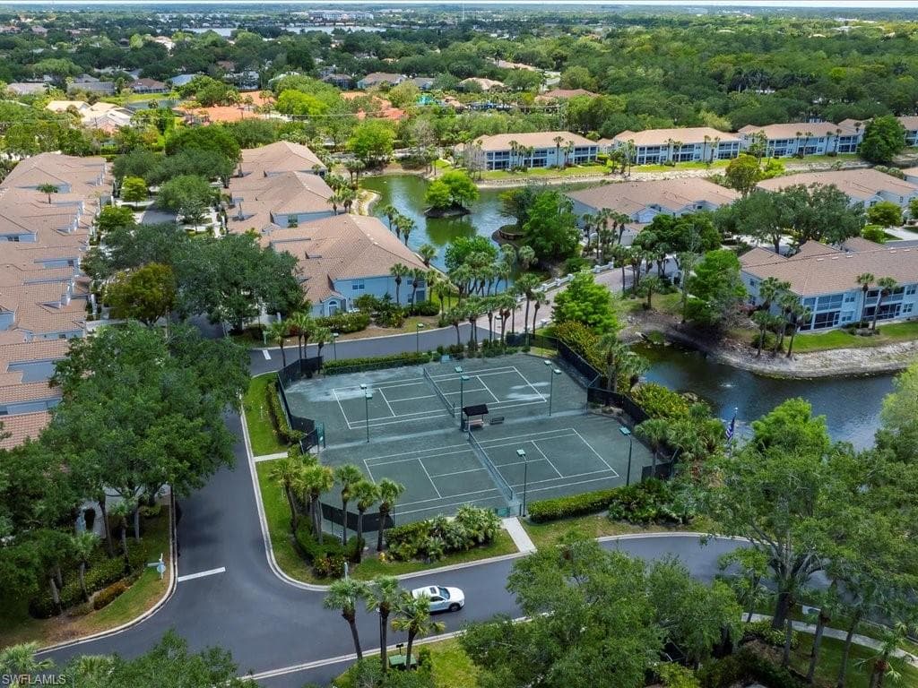 6927 Satinleaf Rd N 204, Naples, FL 34109-34
