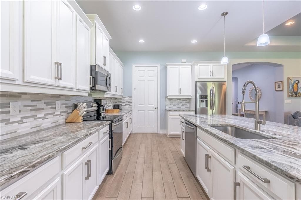 14717 Leeward Dr, Naples, FL 34114-17