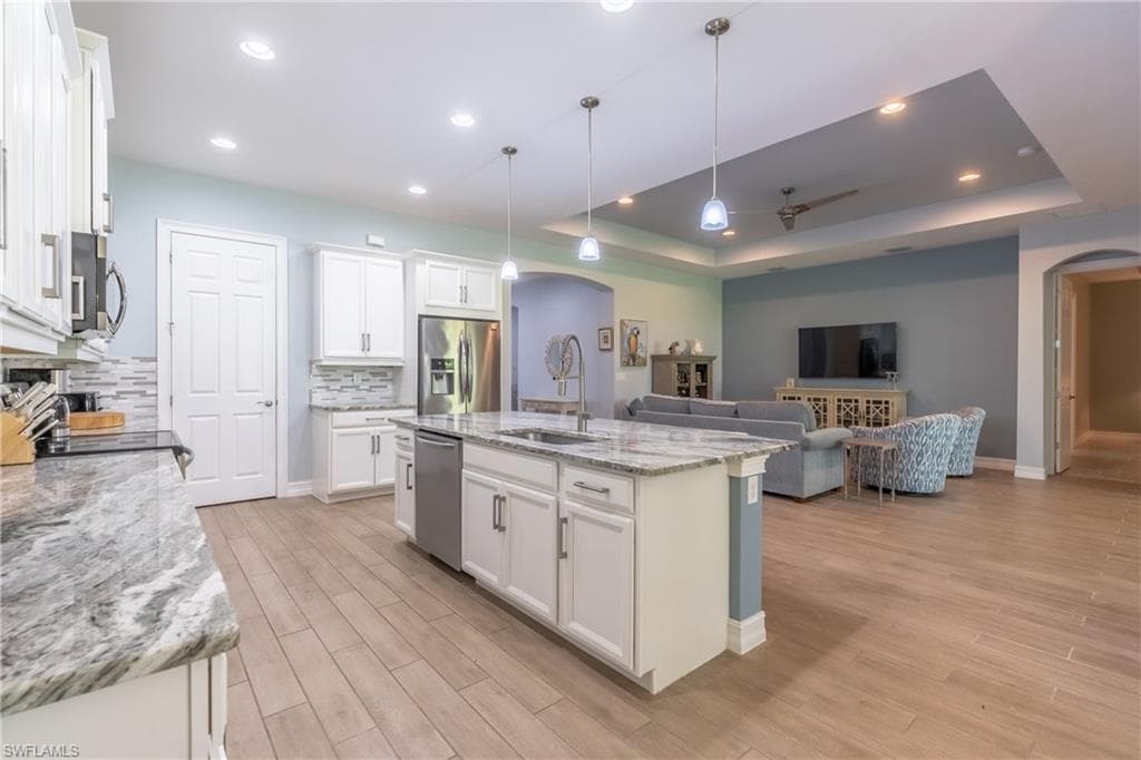 14717 Leeward Dr, Naples, FL 34114-18