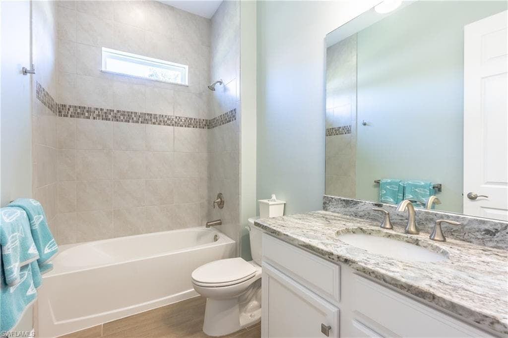 14717 Leeward Dr, Naples, FL 34114-23