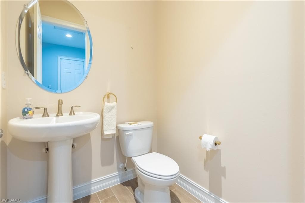 14717 Leeward Dr, Naples, FL 34114-26