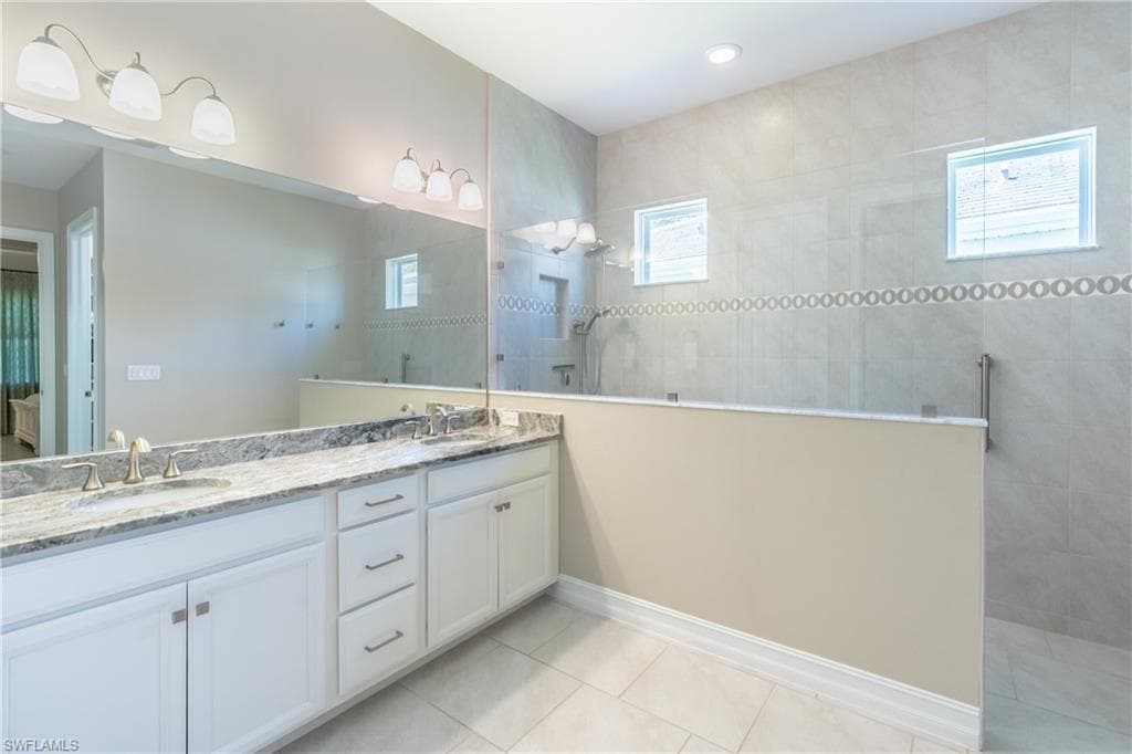 14717 Leeward Dr, Naples, FL 34114-32