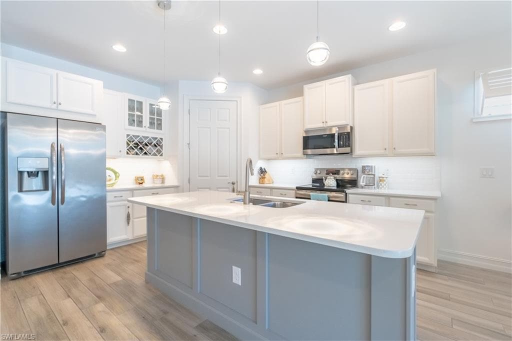 14570 Tropical Dr, Naples, FL 34114-11