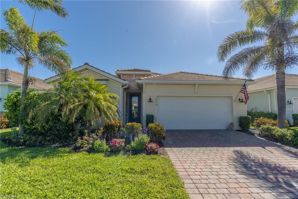 14570 Tropical Dr, Naples, FL 34114-1