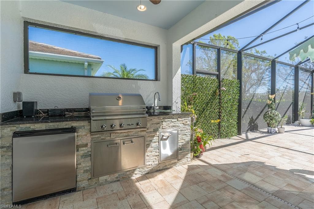 14570 Tropical Dr, Naples, FL 34114-32