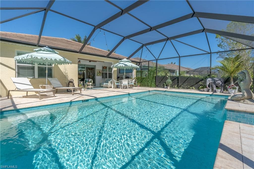 14570 Tropical Dr, Naples, FL 34114-47