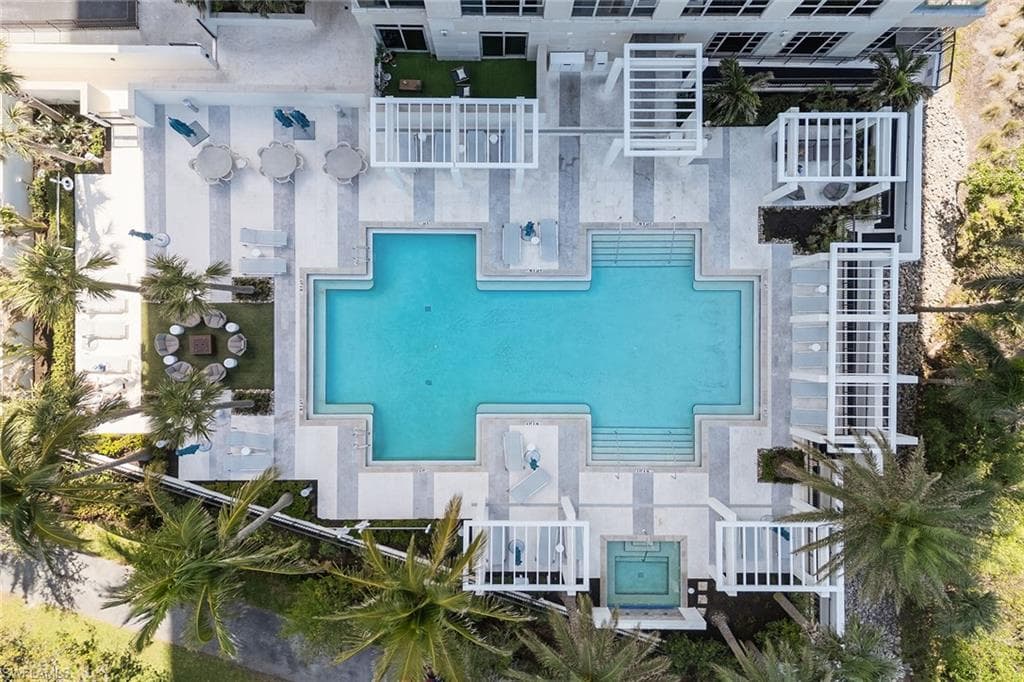 6897 Grenadier Blvd 1202, Naples, FL 34108-10