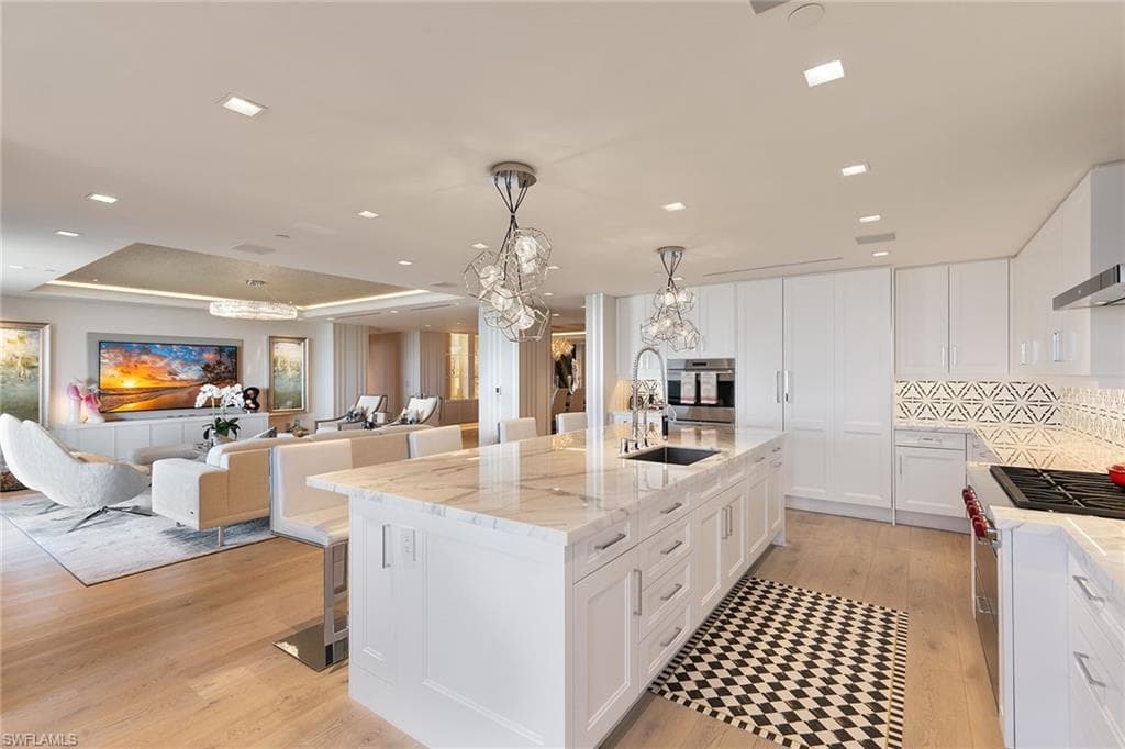 6897 Grenadier Blvd 1202, Naples, FL 34108-23
