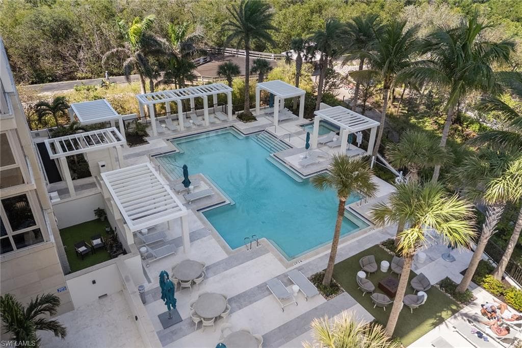 6897 Grenadier Blvd 1202, Naples, FL 34108-47