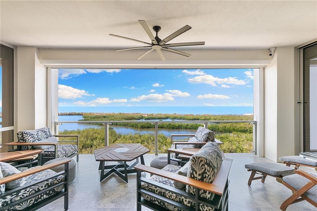 6897 Grenadier Blvd 1202, Naples, FL 34108-4