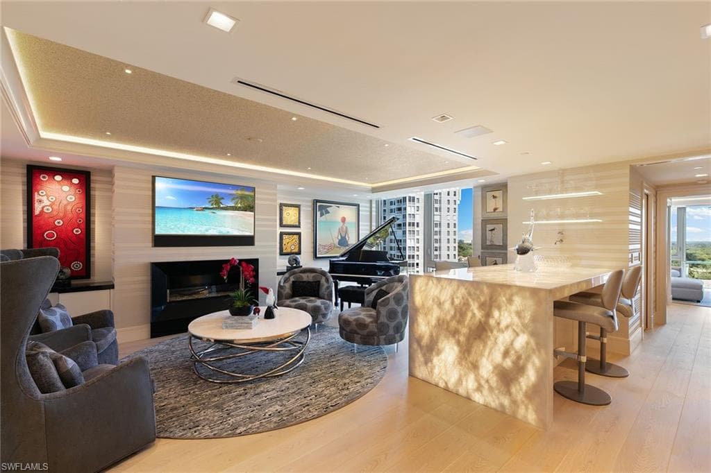 6897 Grenadier Blvd 1202, Naples, FL 34108-8