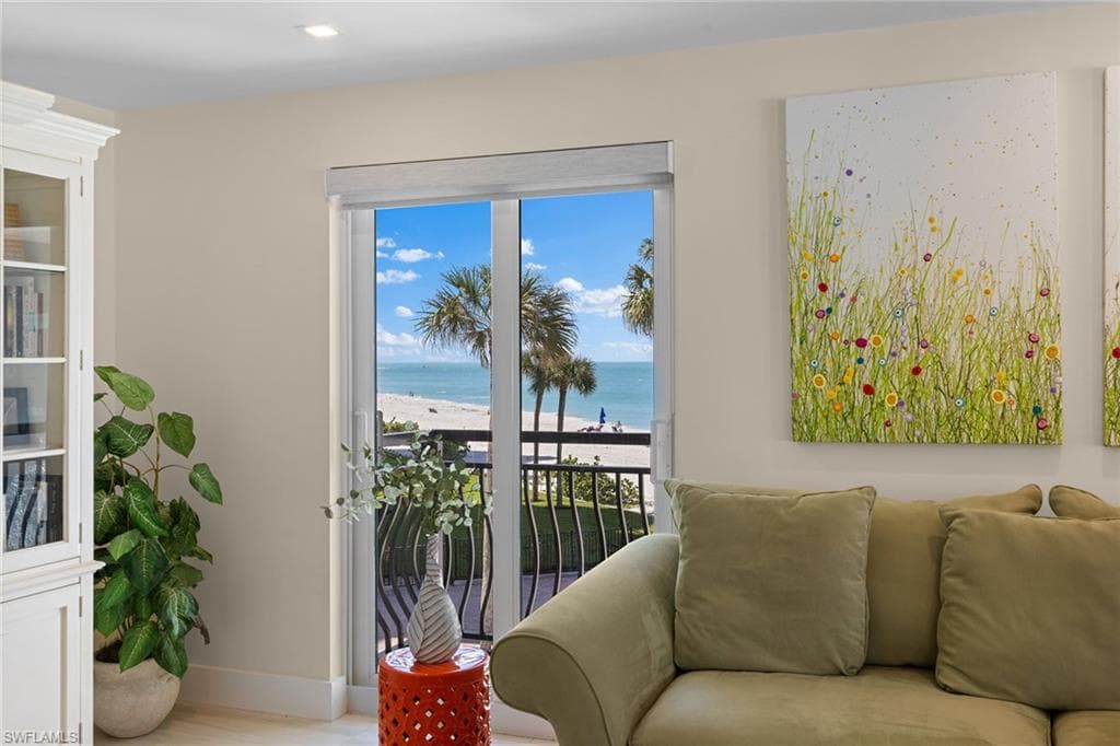 3333 Gulf Shore Blvd N 4, Naples, FL 34103-10