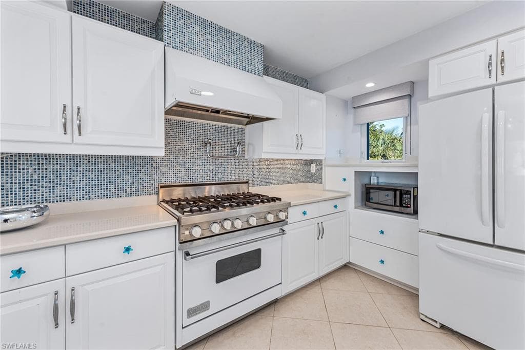 10455 Keewaydin, Naples, FL 34113-14