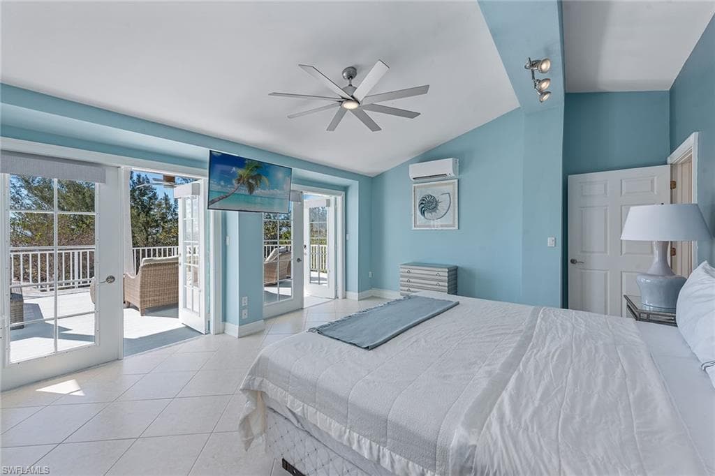 10455 Keewaydin, Naples, FL 34113-16