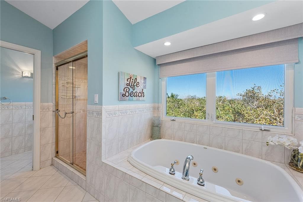 10455 Keewaydin, Naples, FL 34113-18