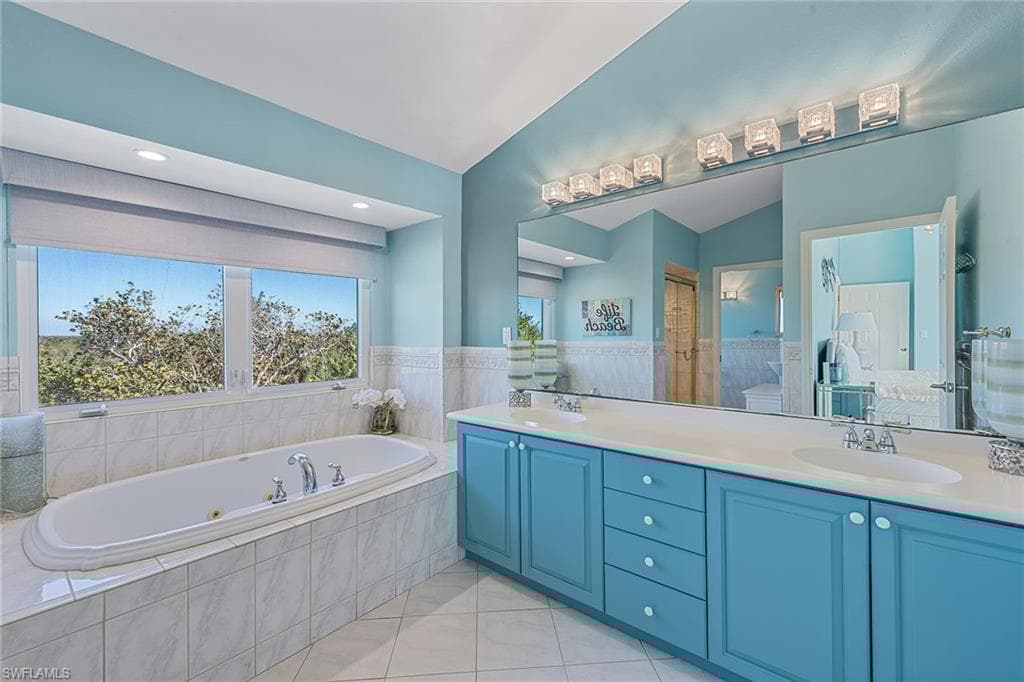 10455 Keewaydin, Naples, FL 34113-19