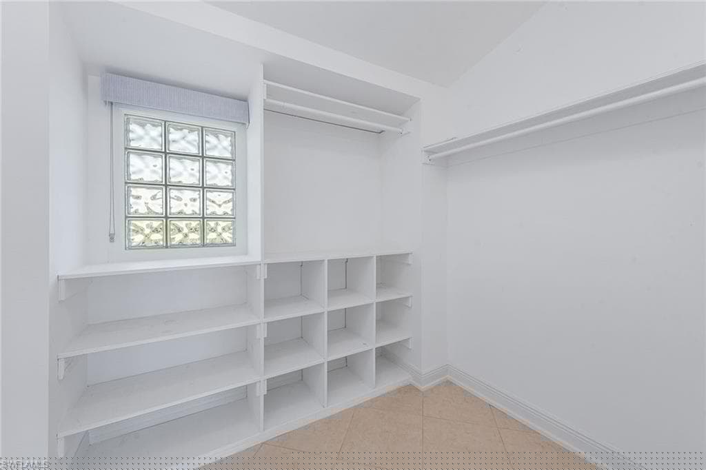 10455 Keewaydin, Naples, FL 34113-20