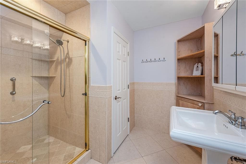 10455 Keewaydin, Naples, FL 34113-23