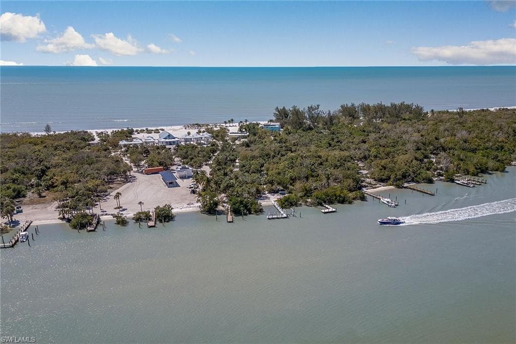 10455 Keewaydin, Naples, FL 34113-42