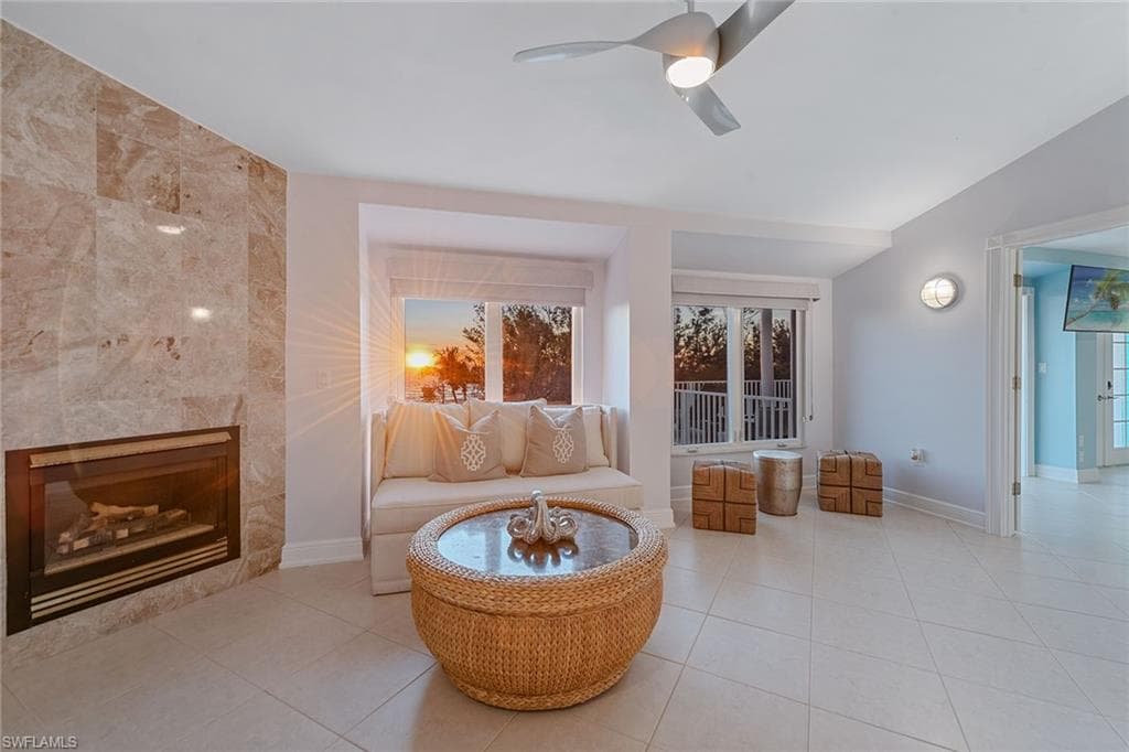 10455 Keewaydin, Naples, FL 34113-8