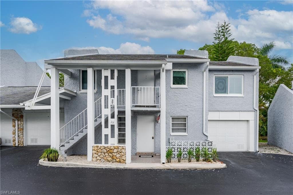 28 Watercolor Way 28, Naples, FL 34113-3