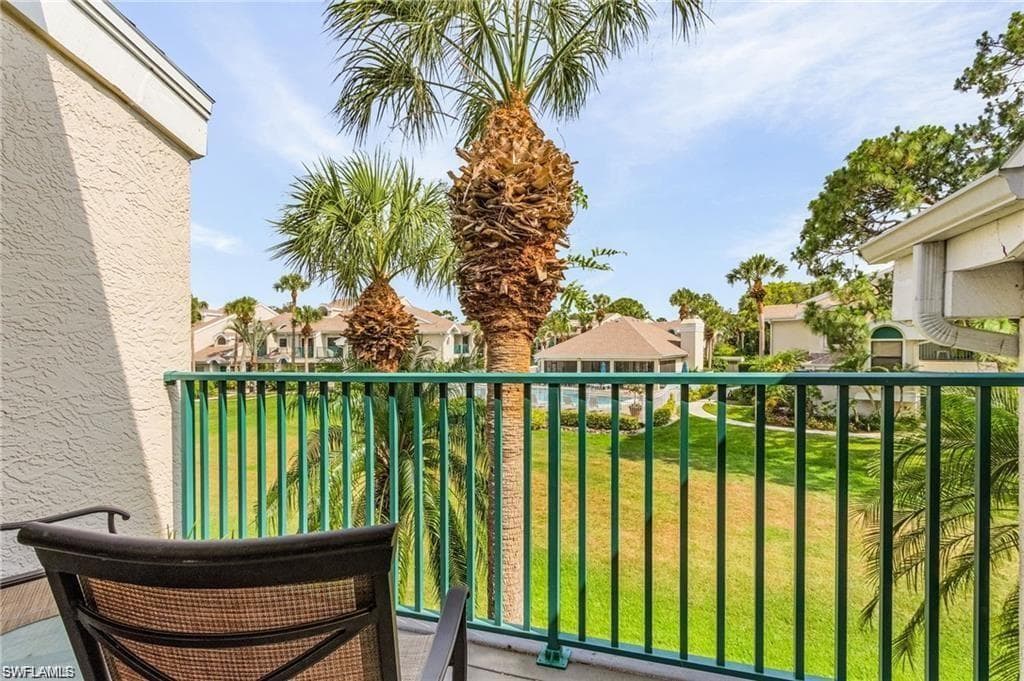 70 Emerald Woods Dr K8, Naples, FL 34108-16