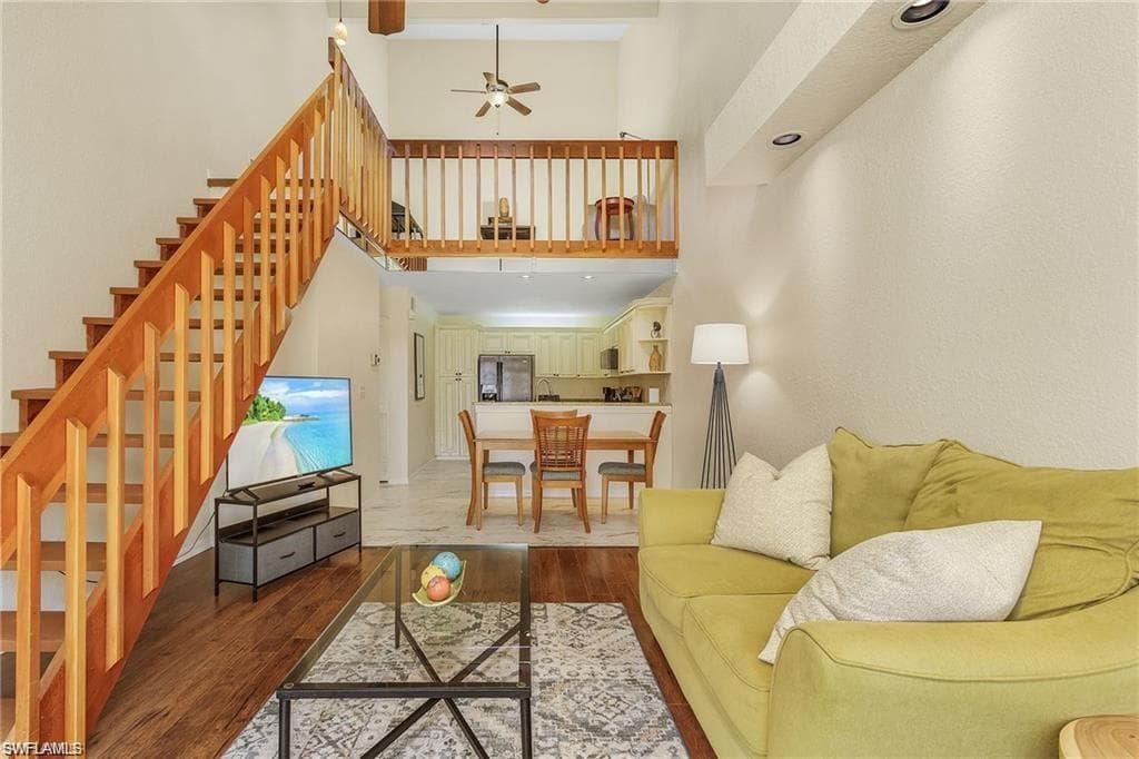 70 Emerald Woods Dr K8, Naples, FL 34108-3