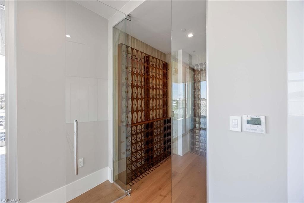 1165 8th St S 201, Naples, FL 34102-16