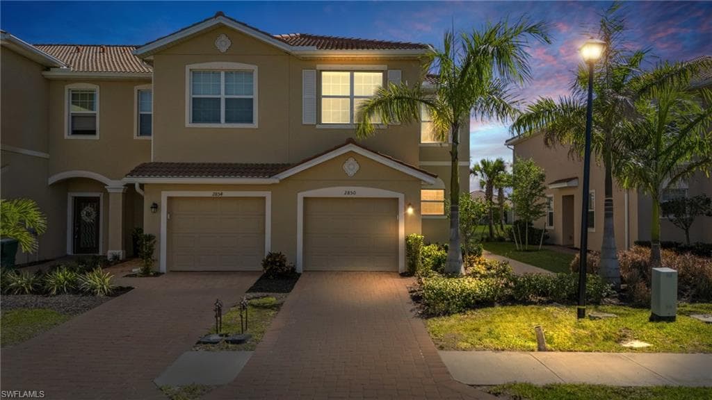 2850 Blossom Way, Naples, FL 34120-3