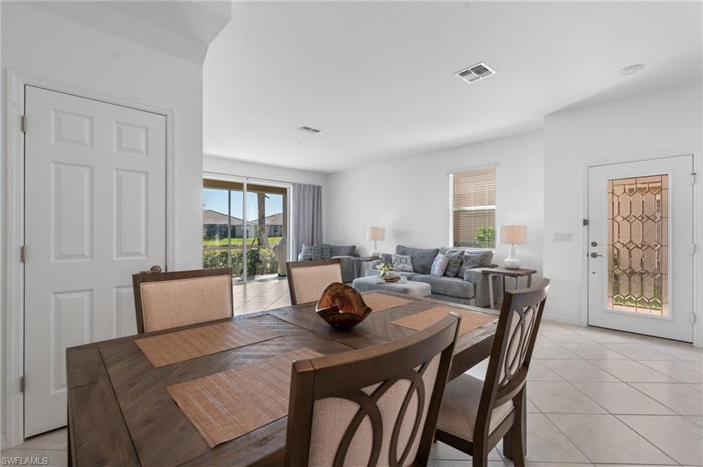 2850 Blossom Way, Naples, FL 34120-5