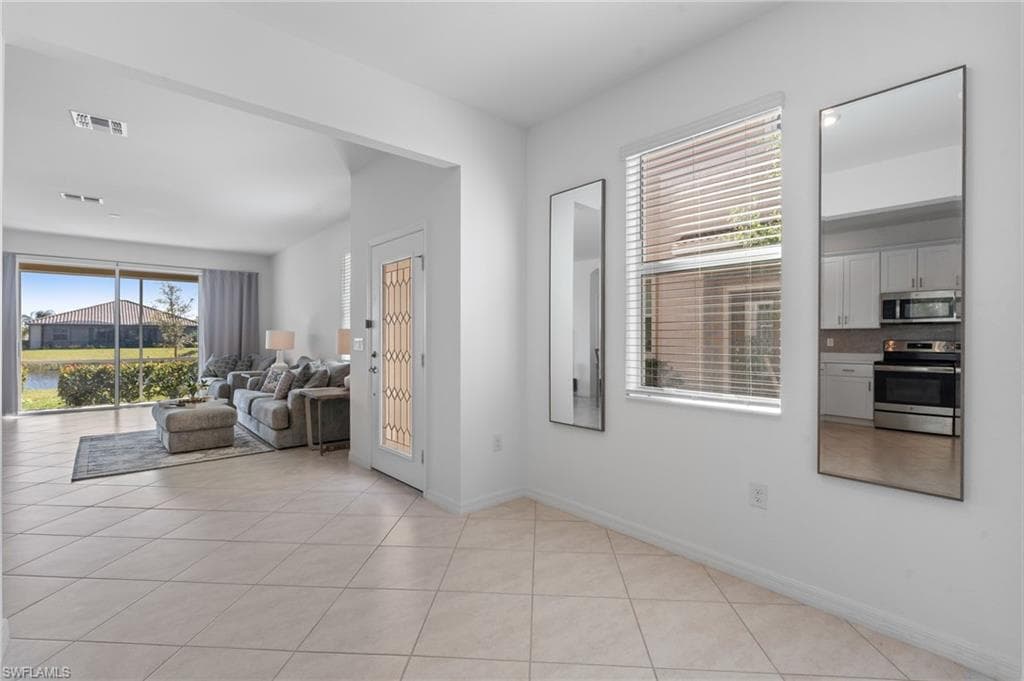 2850 Blossom Way, Naples, FL 34120-8