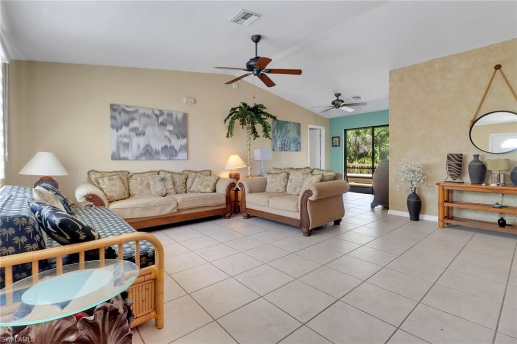 4764 Pembrooke Ln, Bonita Springs, FL 34134-9