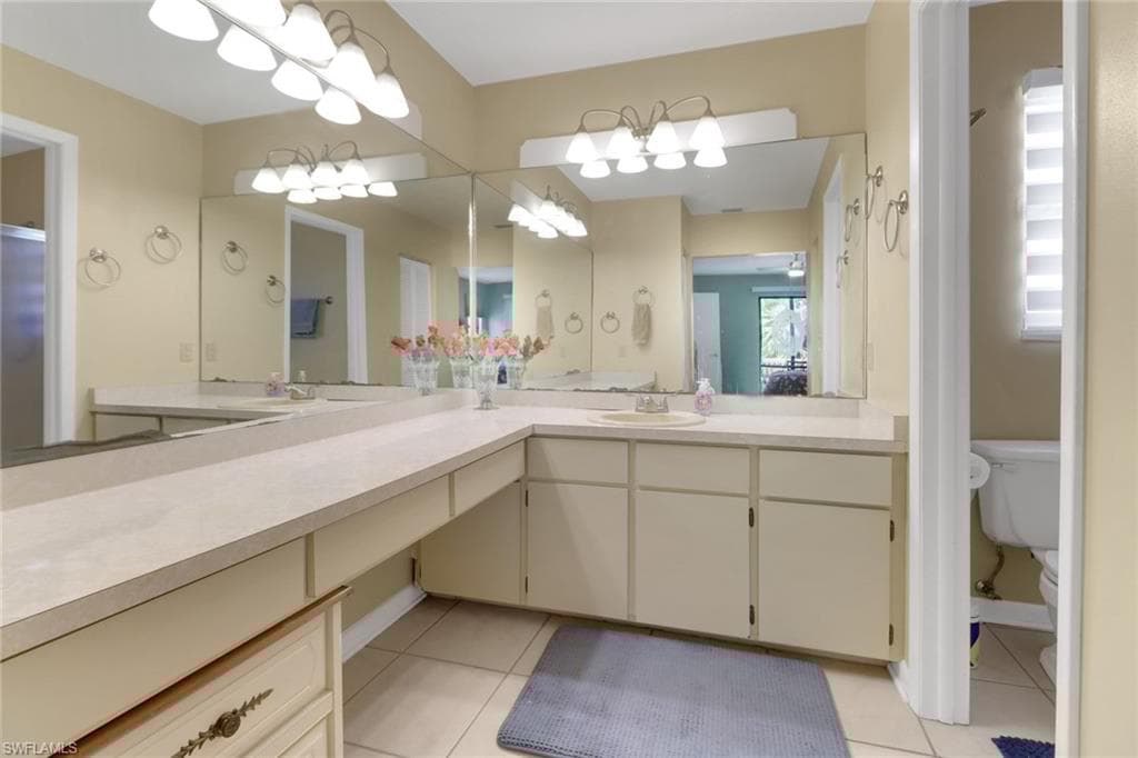 4764 Pembrooke Ln, Bonita Springs, FL 34134-10
