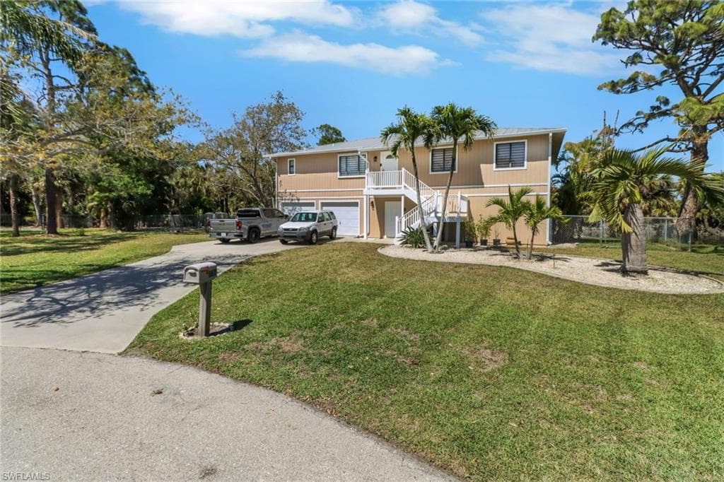 4764 Pembrooke Ln, Bonita Springs, FL 34134-2