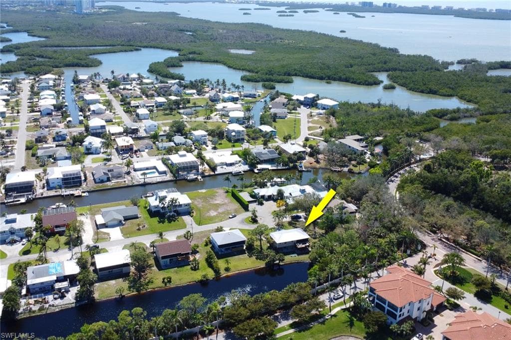 4764 Pembrooke Ln, Bonita Springs, FL 34134-5